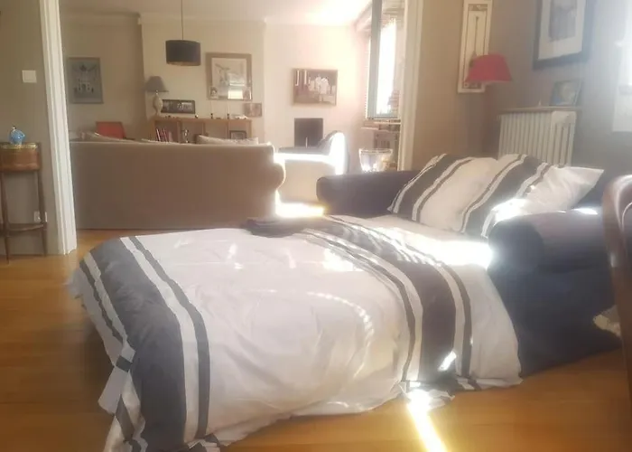 Appt 3 Hyper Centre Tres Calme Tres Clair Quartier Place Royale, Parking Gratuit