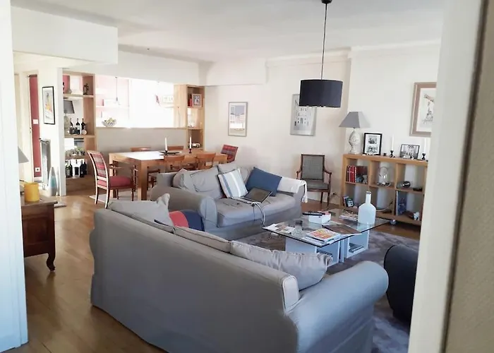 Appt 3 Hyper Centre Tres Calme Tres Clair Quartier Place Royale, Parking Gratuit